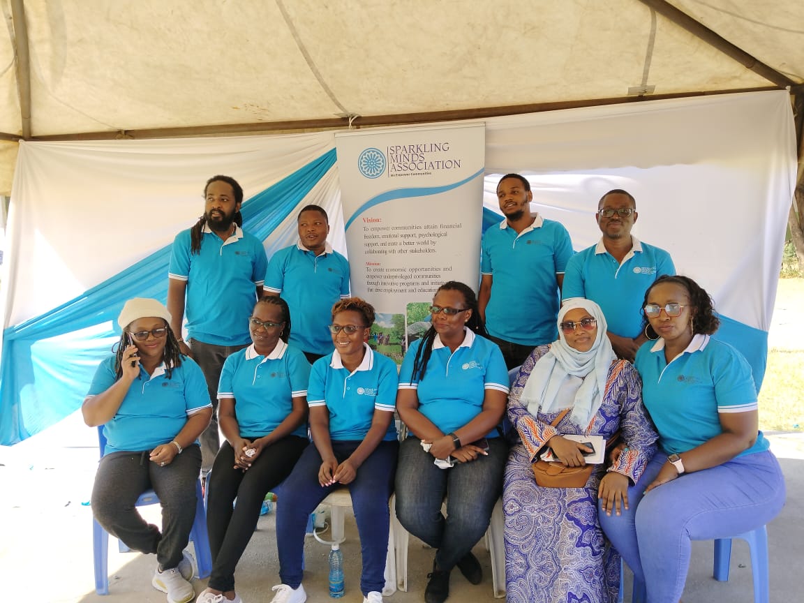 Sparkling Minds Association community support project